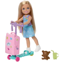 Barbie Club Chelsea Limitless Adventure-dukke med reisevske