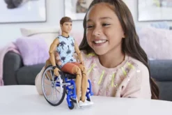 Barbie, Fashionista Ken rullestol