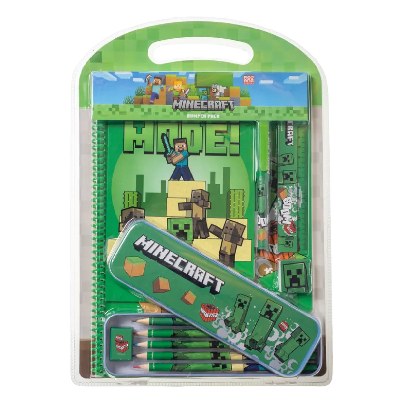 MINECRAFT, stort skrivesett med metallpenal og A4-notatbok