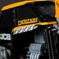 Monster Jam Megalodon Collector Truck 1:24