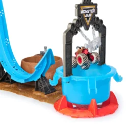 Monster Jam Mud Blasters Monster Mutt Dalmatian Dunk Tank